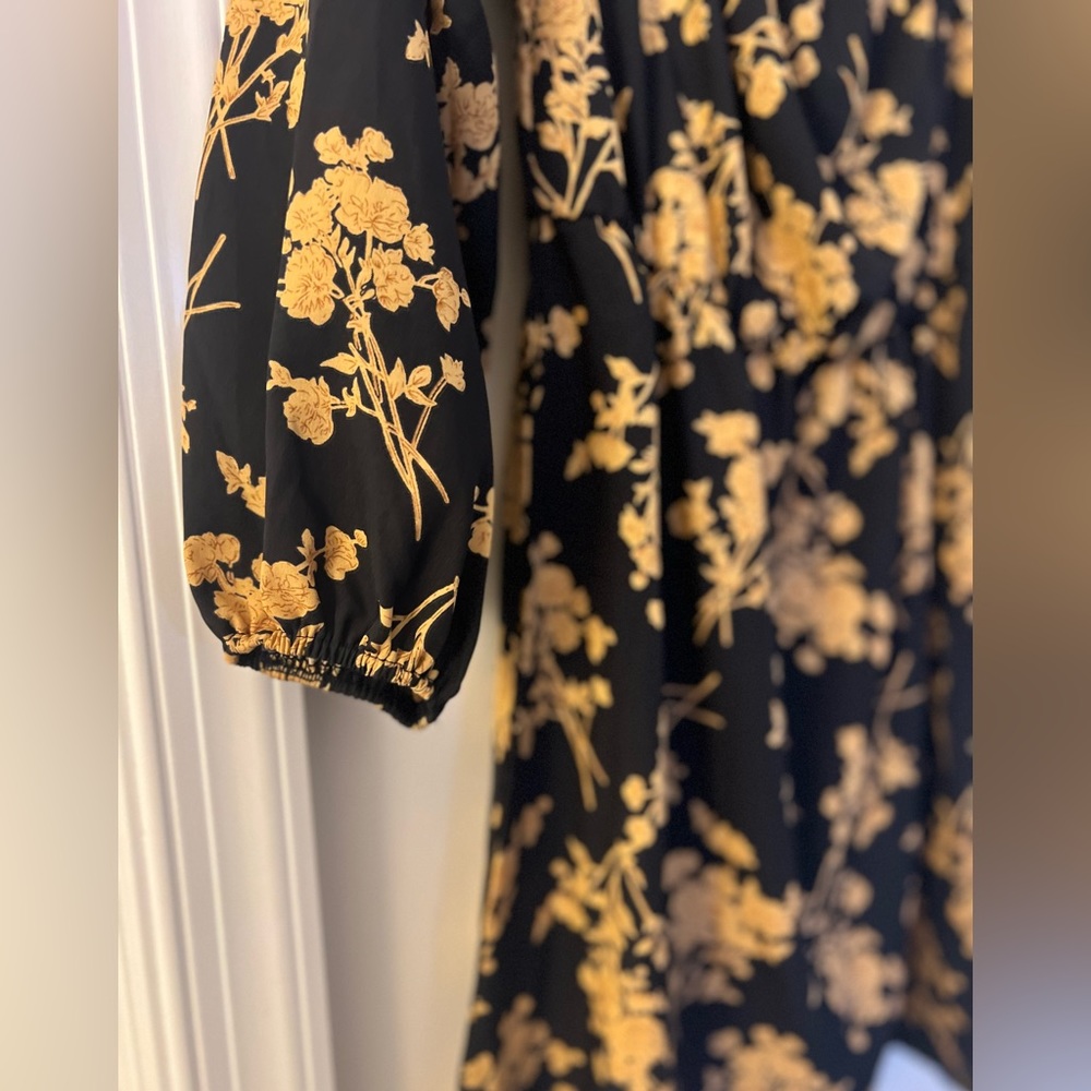 Off Shoulder Floral Dress - Picture 3 of 3